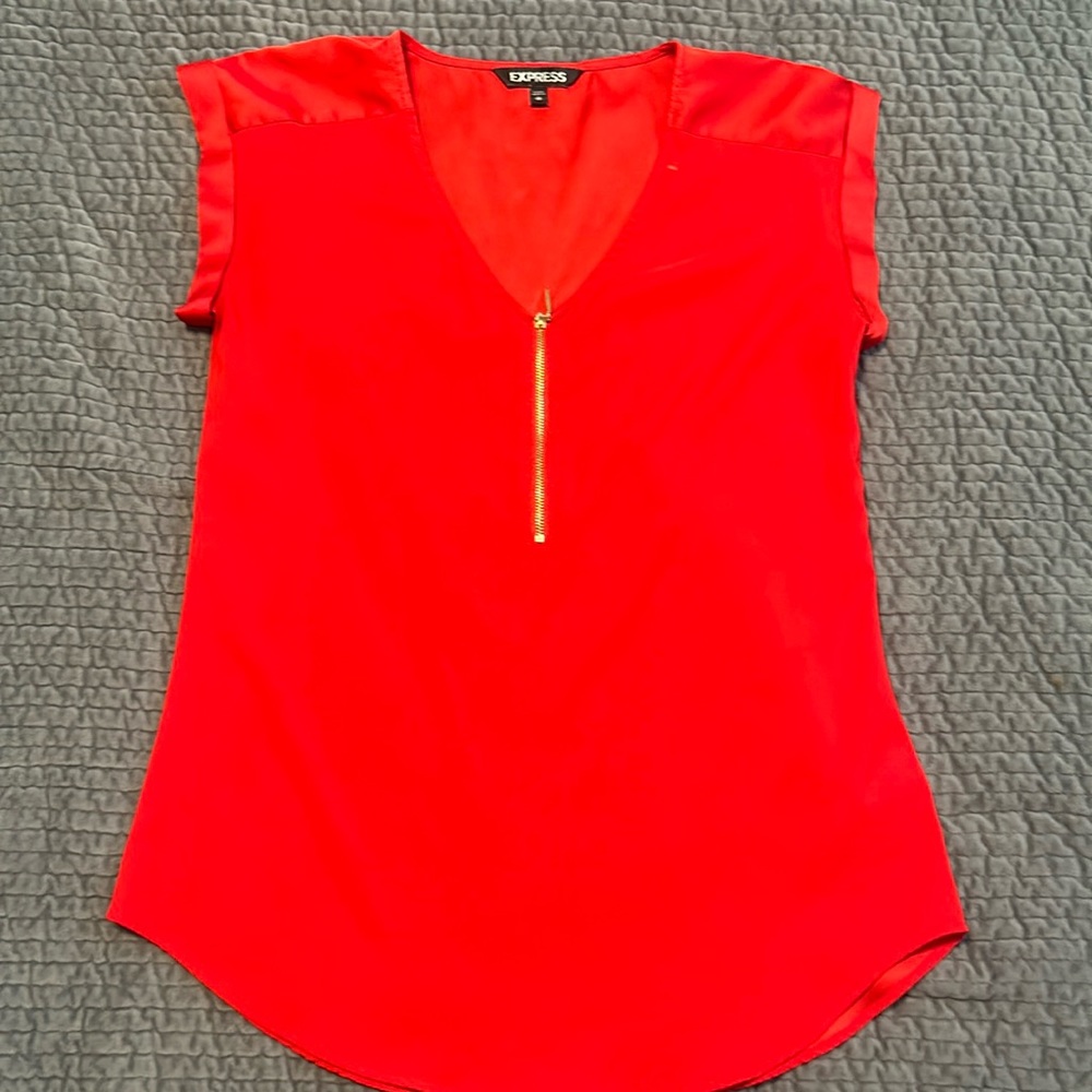 Red short sleeve blouse